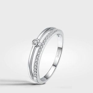 NEW S925 Sterling Silver Cubic Zirconia Gemstone Double Line Ring, Size 7